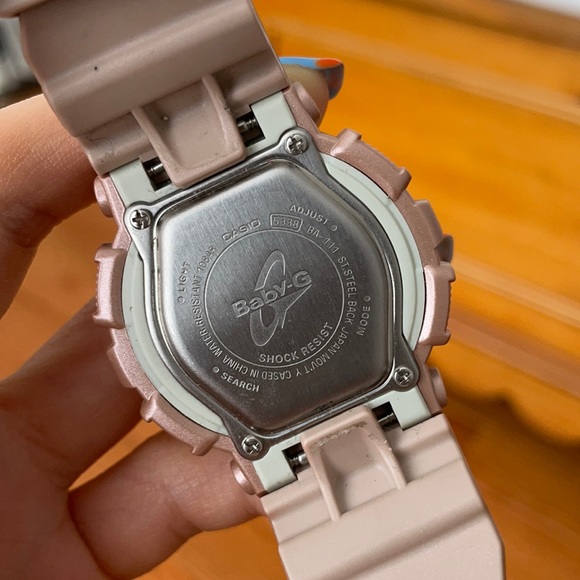 Light pink baby G G-Shock watch - Picture 2 of 6